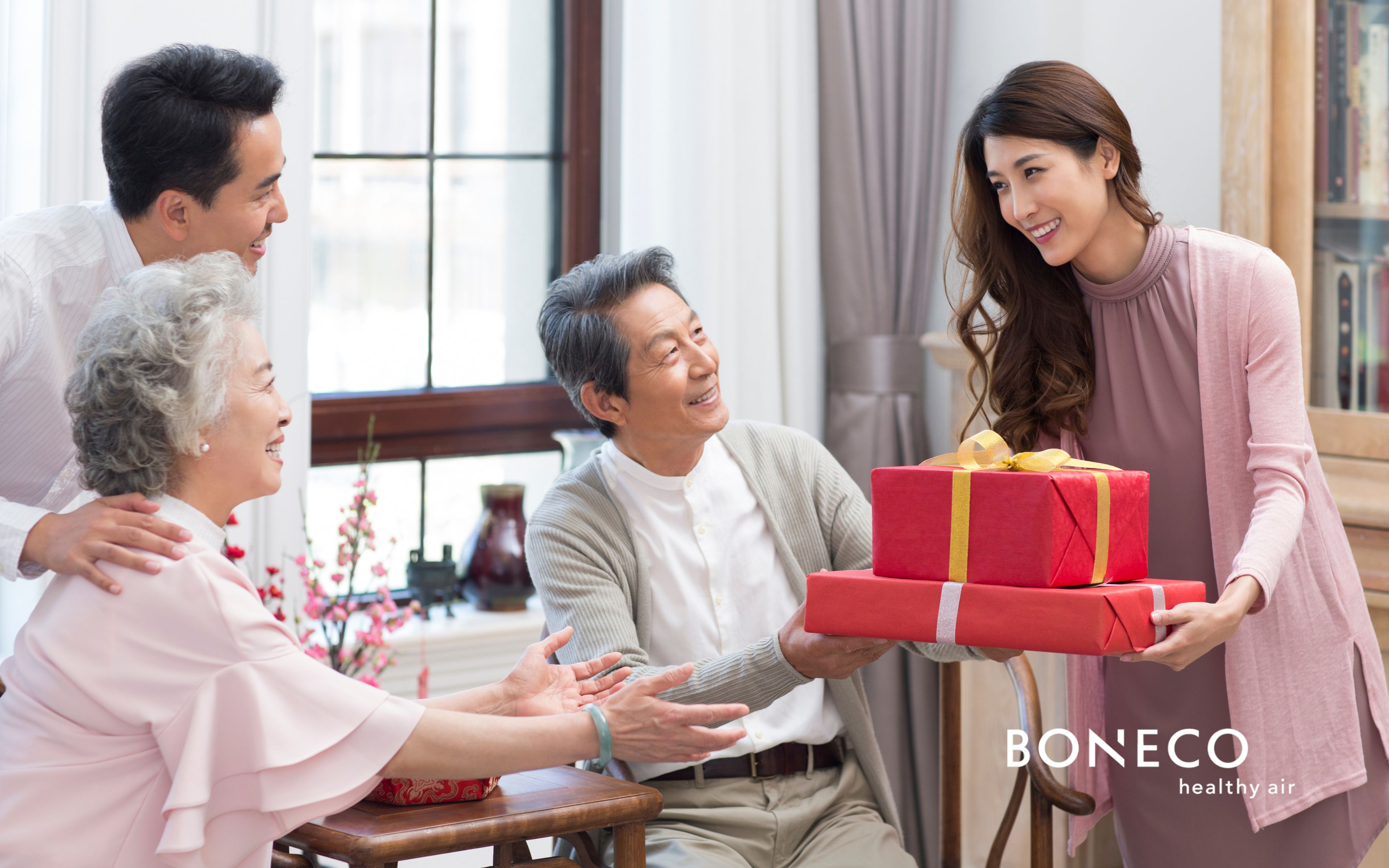 Gợi ý 10+ quà tặng cha mẹ nhân ngày Vu Lan báo hiếu ý nghĩa
